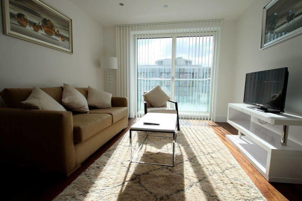 Lincoln Plaza Apartment ลอนดอน ภายนอก รูปภาพ
