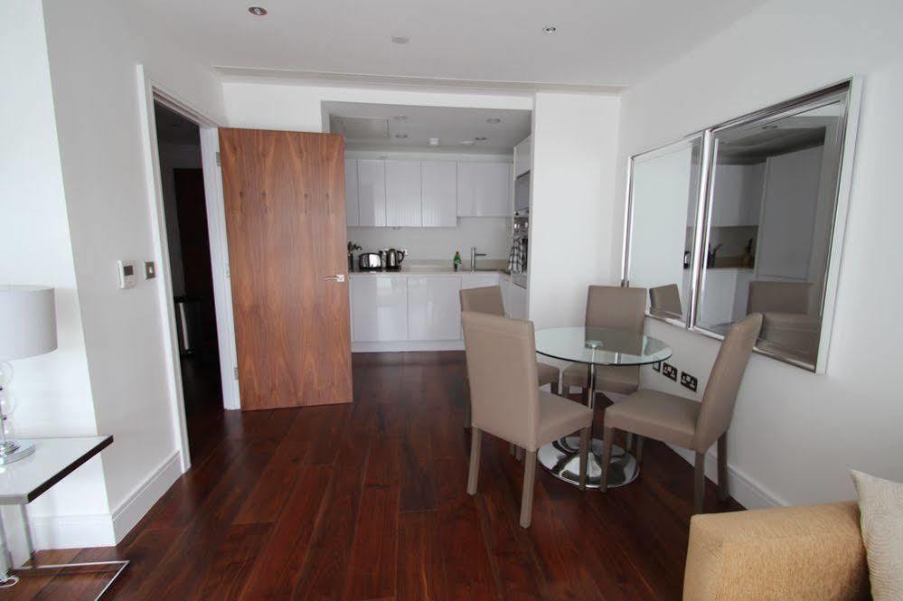 Lincoln Plaza Apartment ลอนดอน ภายนอก รูปภาพ