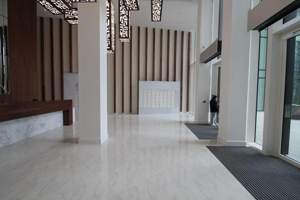 Lincoln Plaza Apartment ลอนดอน ภายนอก รูปภาพ